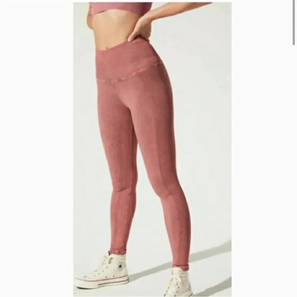 avocado Pants - Avocado x TIU Tone It Up Sunrise seamless Leggings